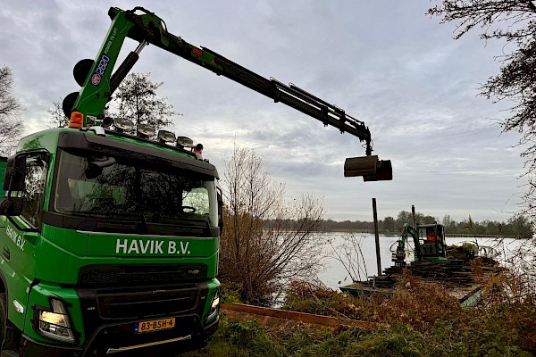 Beschoeiingswerkzaamheden aan de Vinkeveense plassen