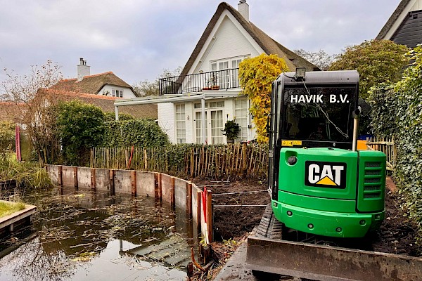 Beschoeiingswerkzaamheden aan de Vinkeveense plassen