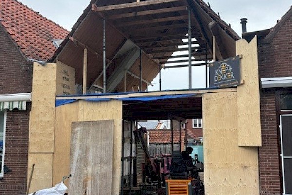 Sloop woningen aan de Molenweg in Volendam